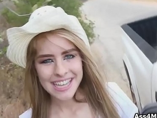 Sunny outdoor fuck with hitchhiking cowgirl